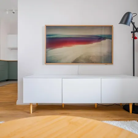 Apartment Modern And 1bd Flat With Balcony By Flat Mаnager