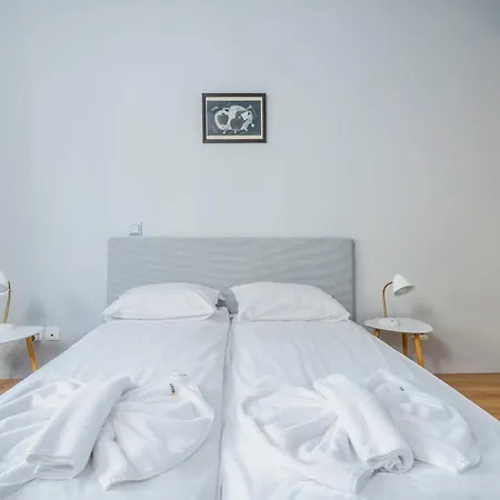 Modern And 1bd Flat With Balcony By Flat Mаnager * 索菲亞