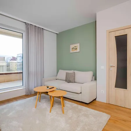 Modern And 1bd Flat With Balcony By Flat Mаnager 公寓 *