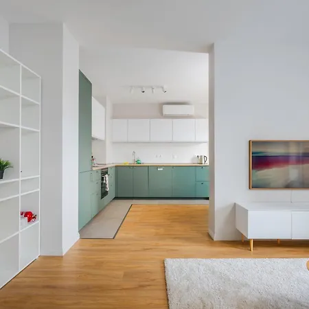 Modern And 1bd Flat With Balcony By Flat Mаnager * 索菲亞