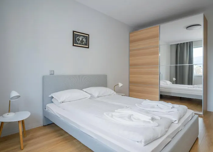 Modern And 1bd Flat With Balcony By Flat Mаnager Διαμέρισμα